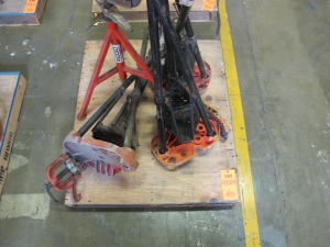 LOT TO INCLUDE: (1) RIDGID TRI-STAND/PIPE ROLLER, (3) RIDGID TRI-STANDS. LOADING & HANDLING FEE $15-4024